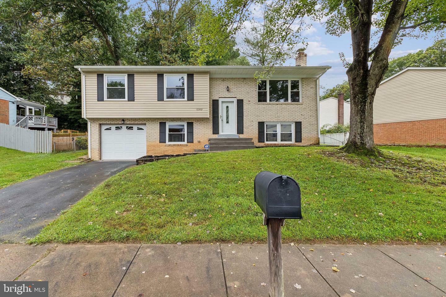 Property Photo:  13302 Nassau Drive  VA 22193 