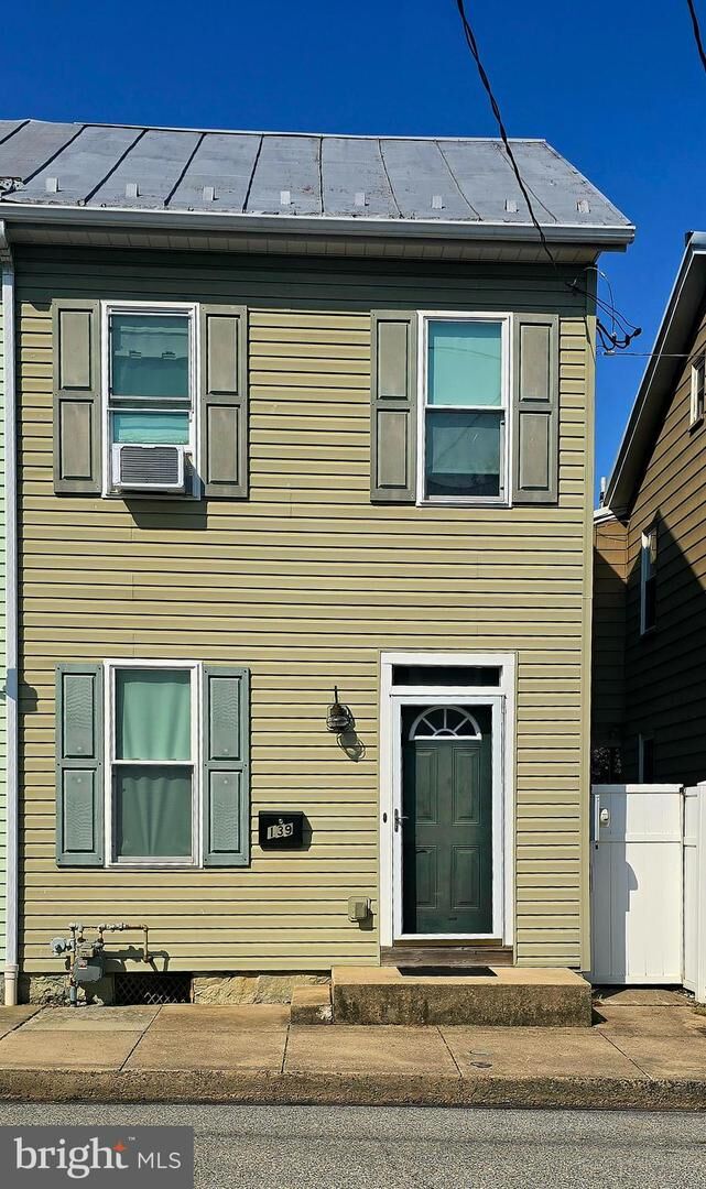 Property Photo: 139 E Penn Street PA 17013