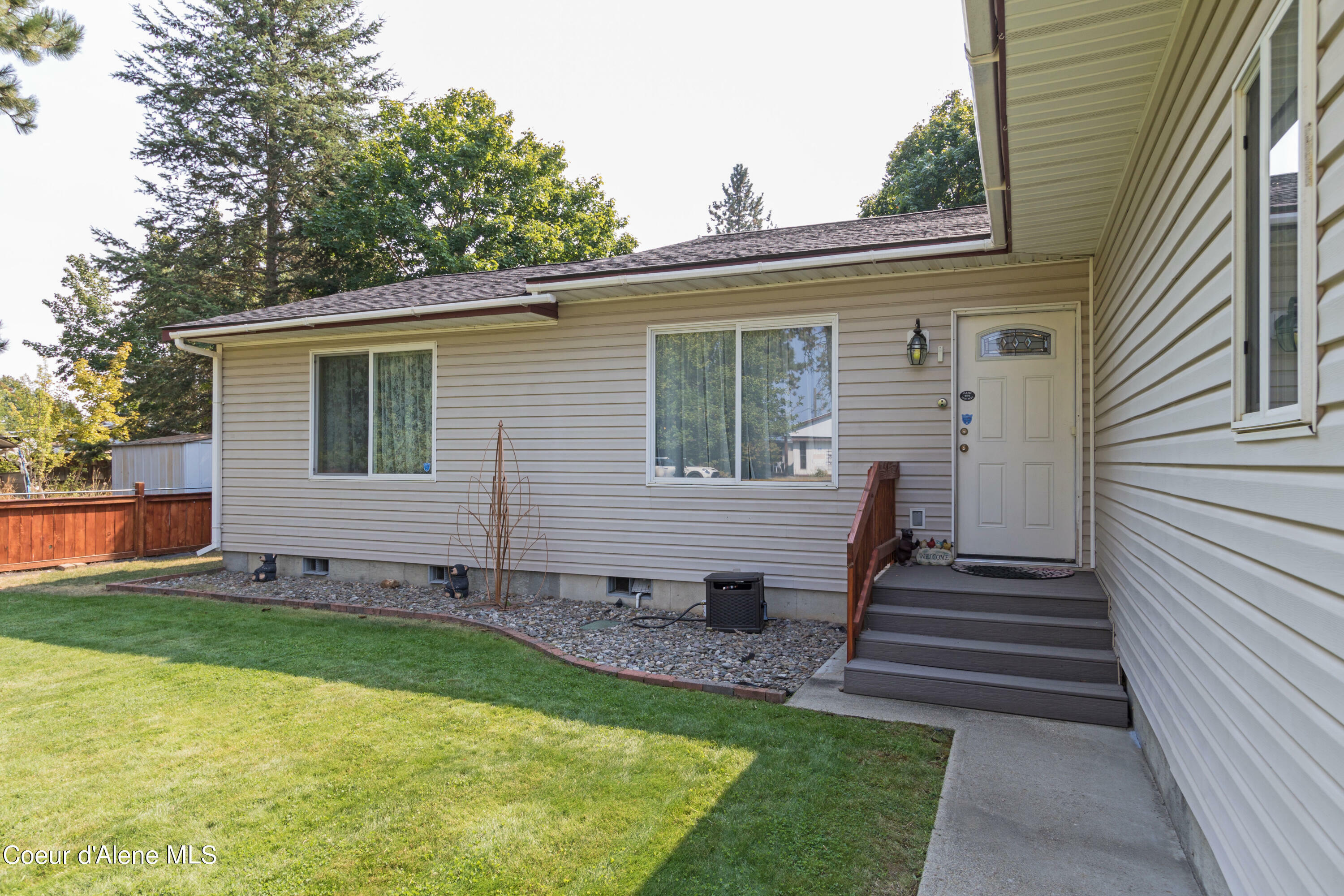 Property Photo:  386 Dixon St  ID 83856 