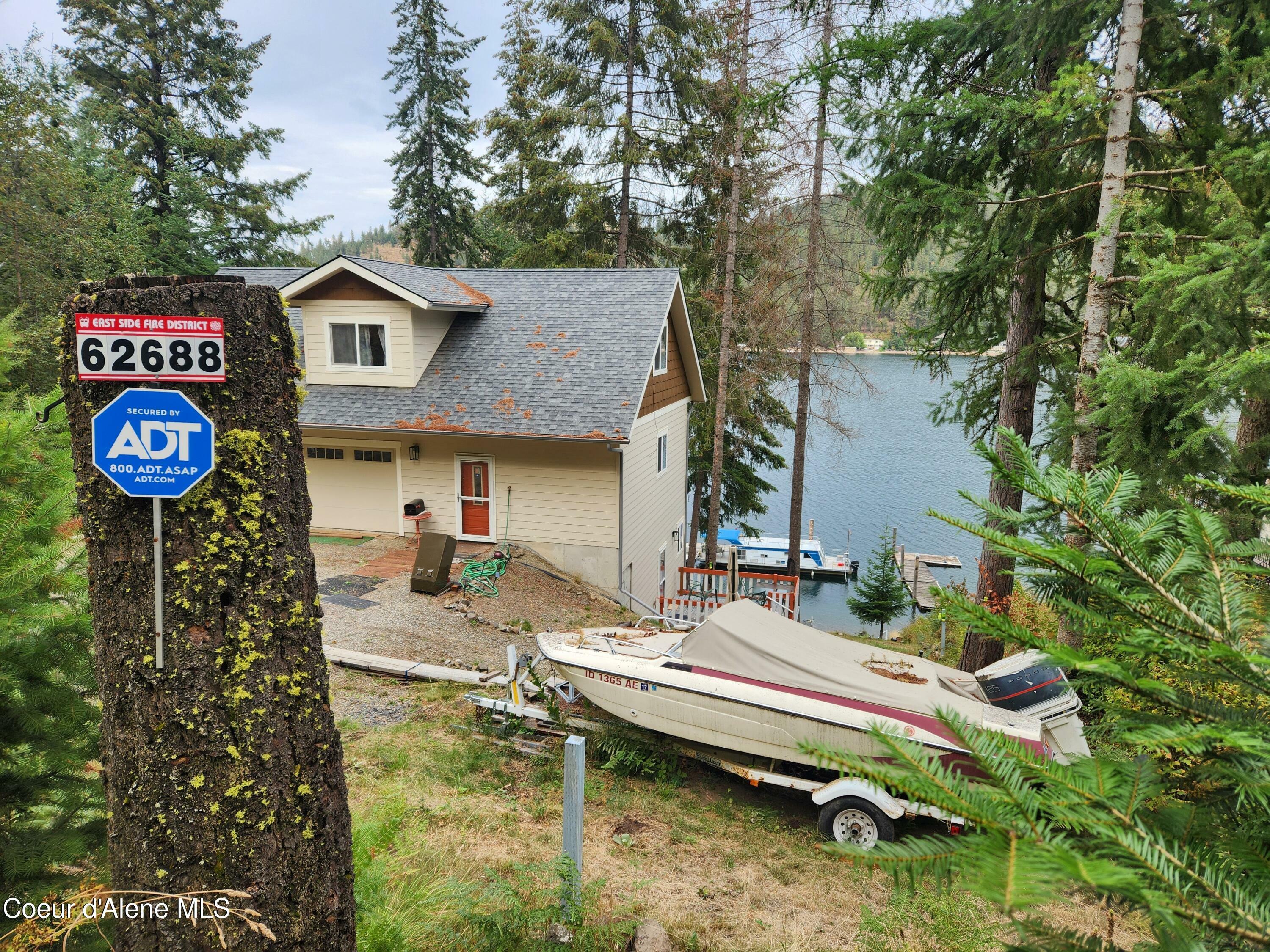 Property Photo:  62688 S Powderhorn Bay Rd  ID 83833 