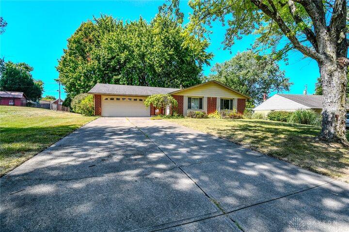 2143 Plantation Trail  Bellbrook OH 45305 photo