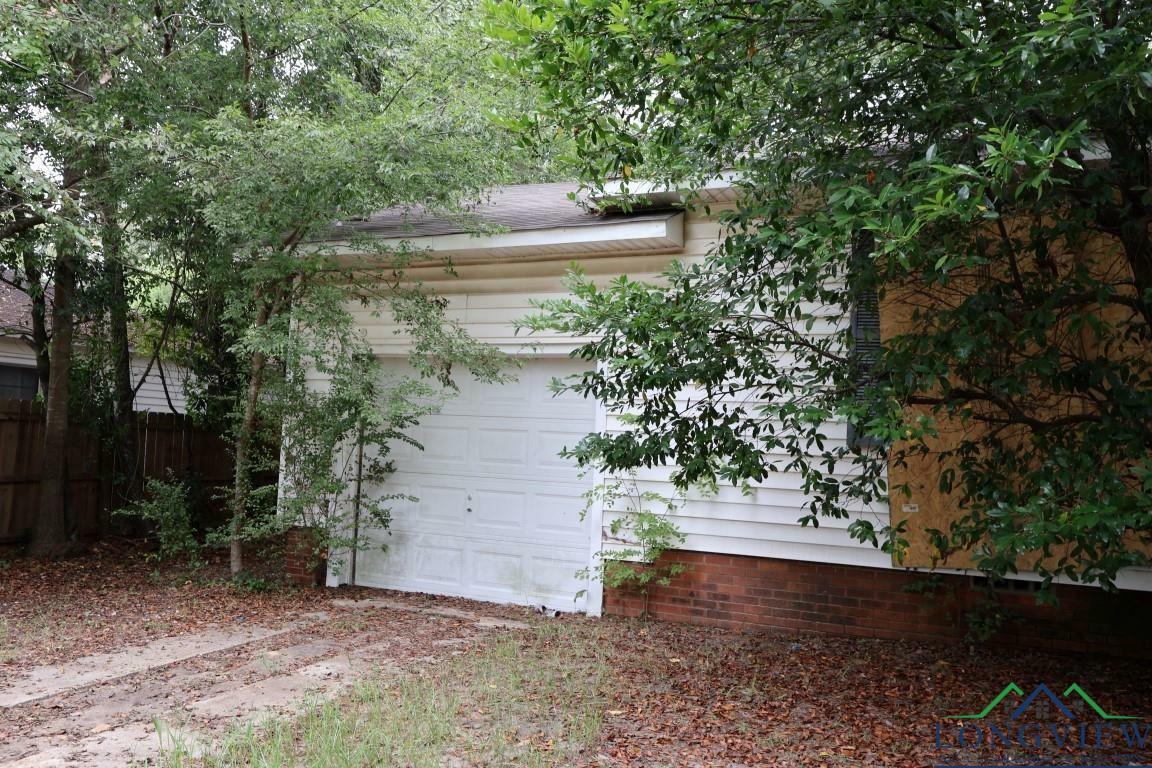 Property Photo:  1203 Jenny St  TX 75604 