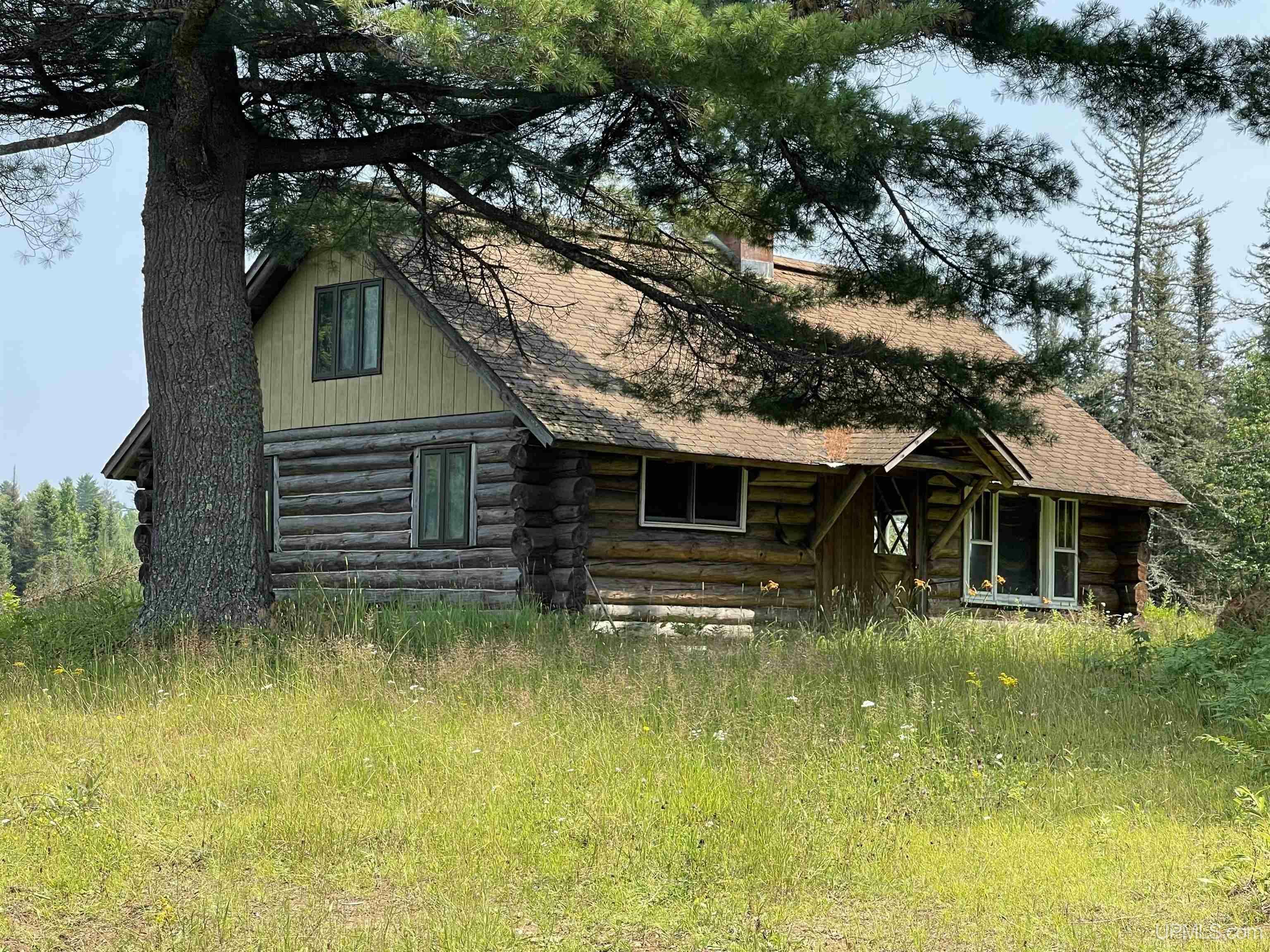 Property Photo:  26497 US 41 Road  MI 49919 