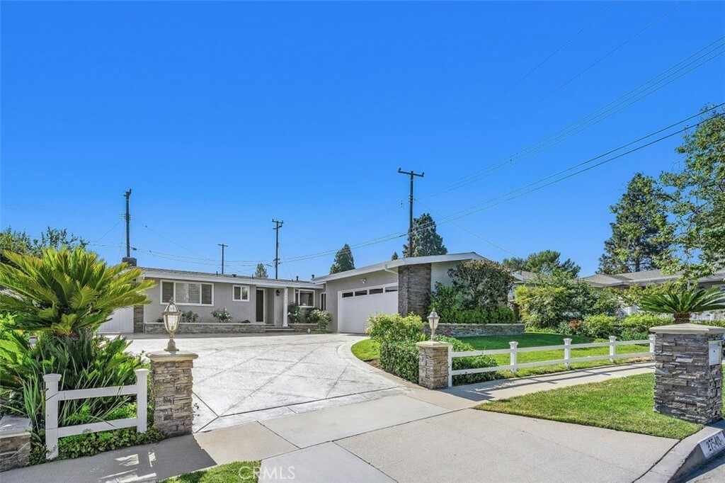 Property Photo:  27540 Halescorner Road  CA 90275 