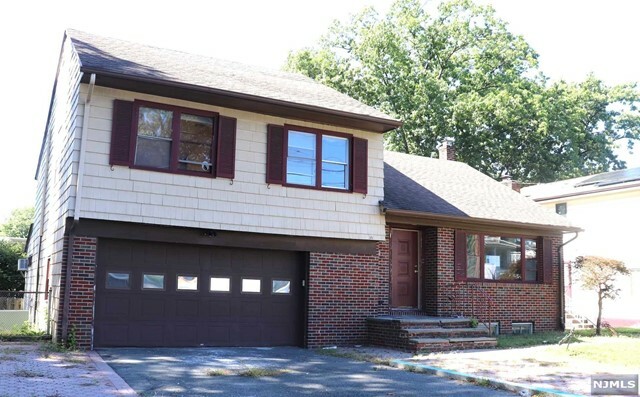 Property Photo:  75 Hastings Avenue  NJ 07110 