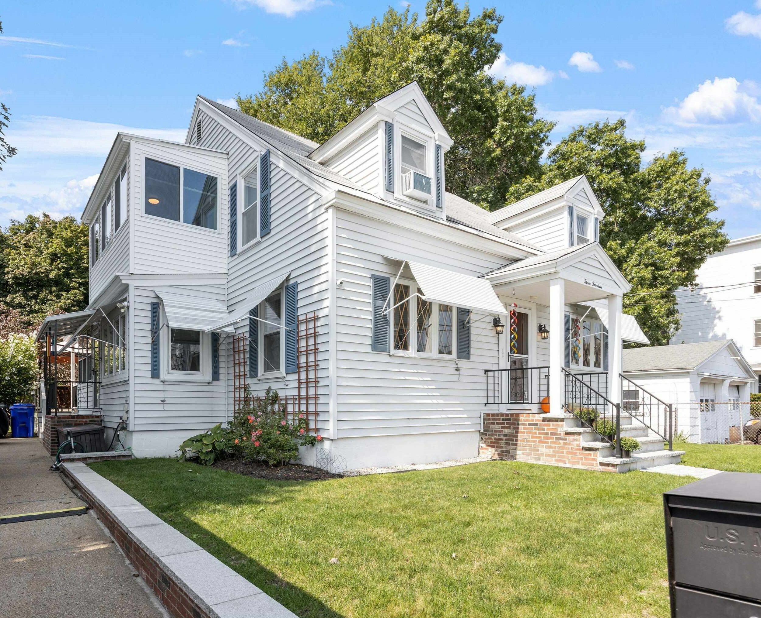 Property Photo:  314 Thornton Street  NH 03102 