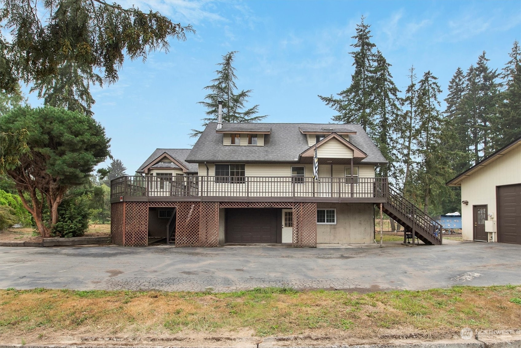 Property Photo:  140 Evergreen Road  WA 98626 