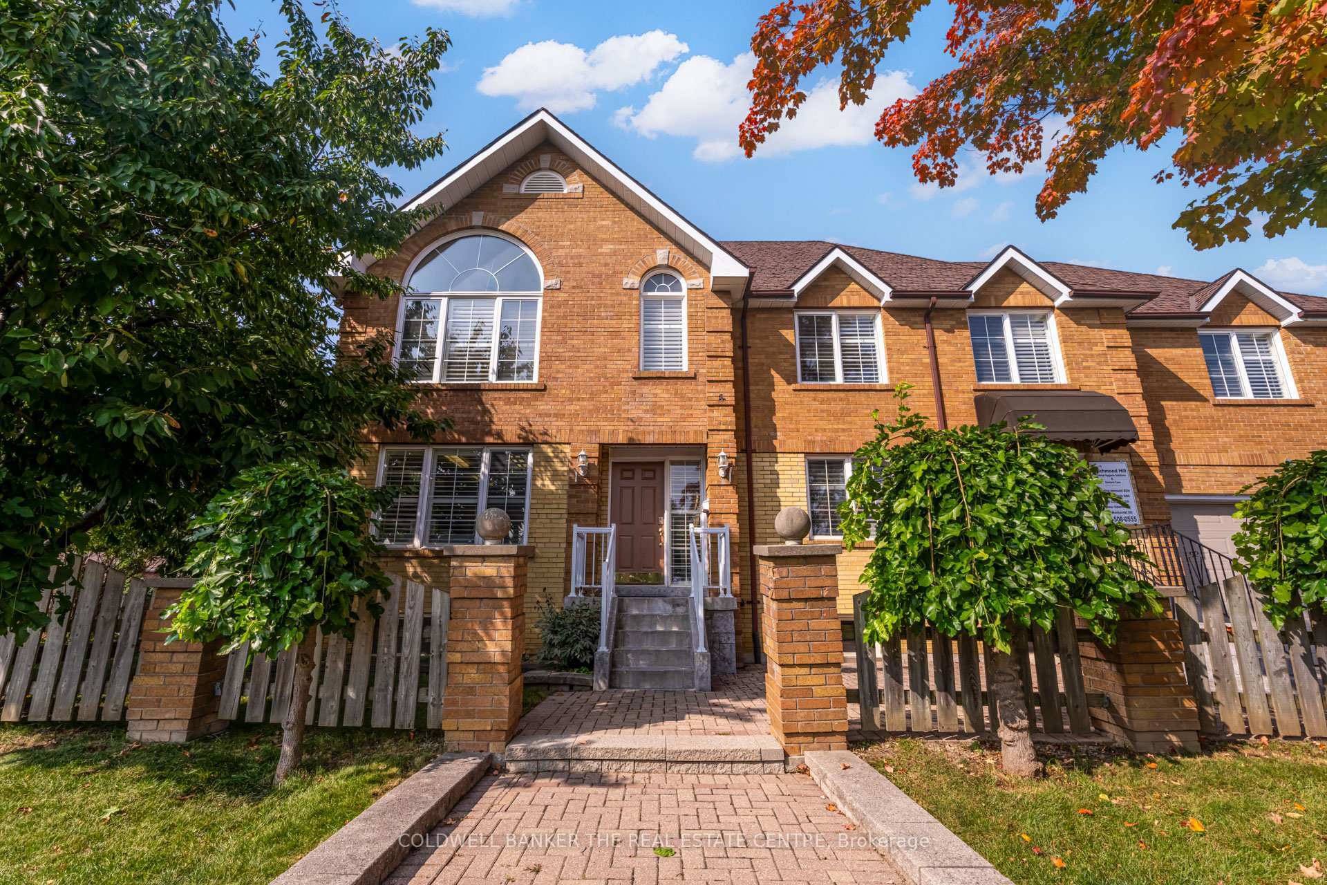 Photo de la propriété: 210 Jacey Anne Drive ON L4C 4N5