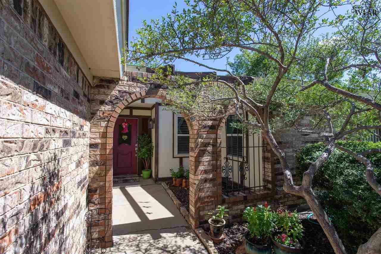 Property Photo:  4502 Trailwood Drive  TX 76310 