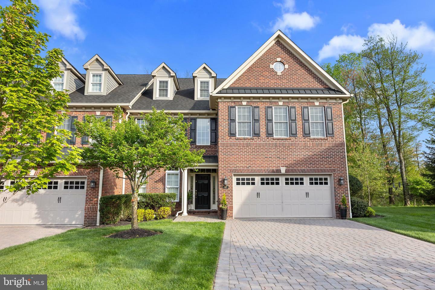 Property Photo:  97 Rittenhouse Circle  PA 18940 