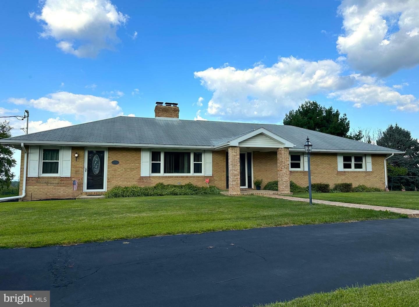 Property Photo:  201 Glenwood Road  PA 17019 