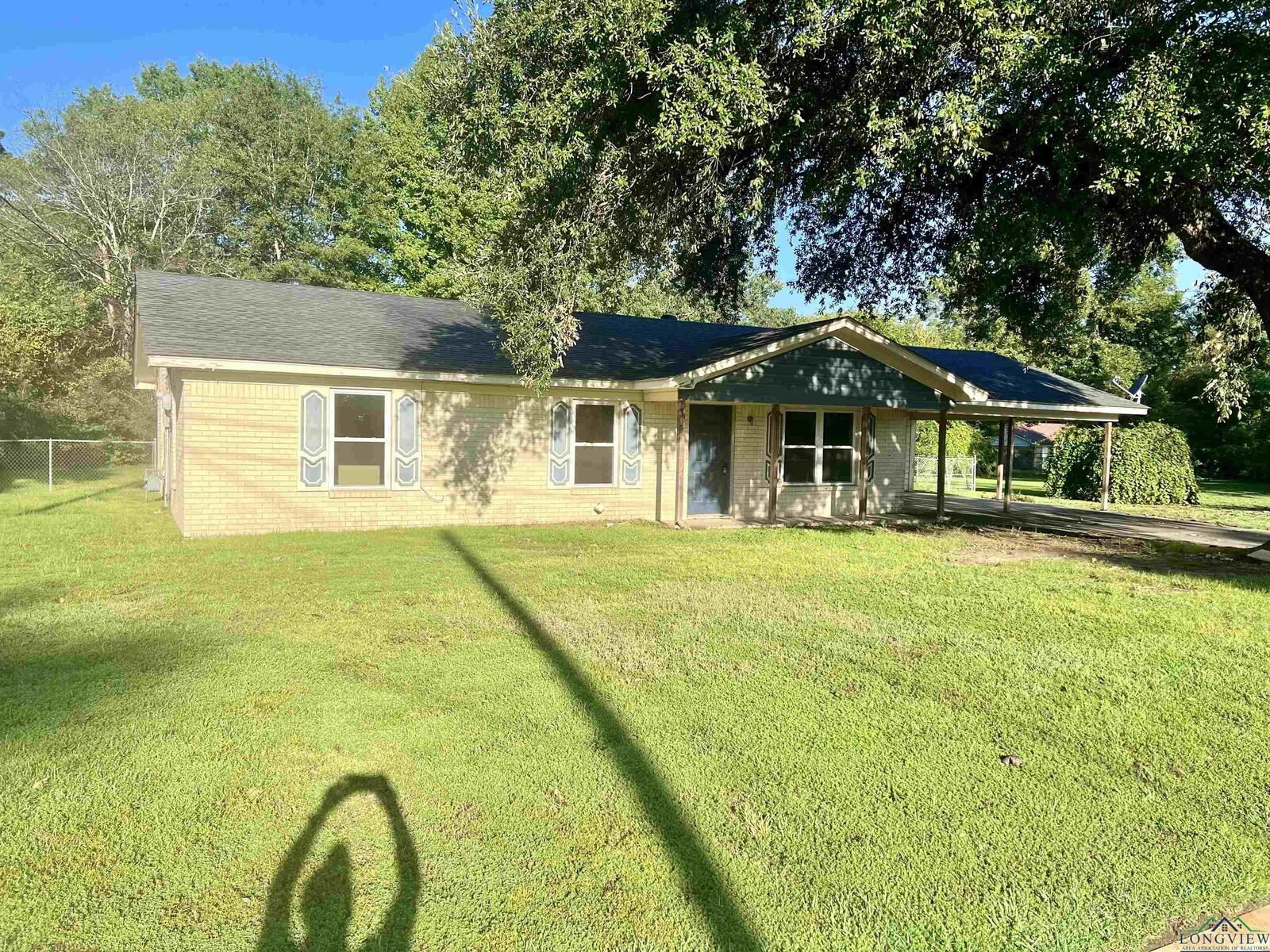 Property Photo: 203 Courtland Circle TX 75633