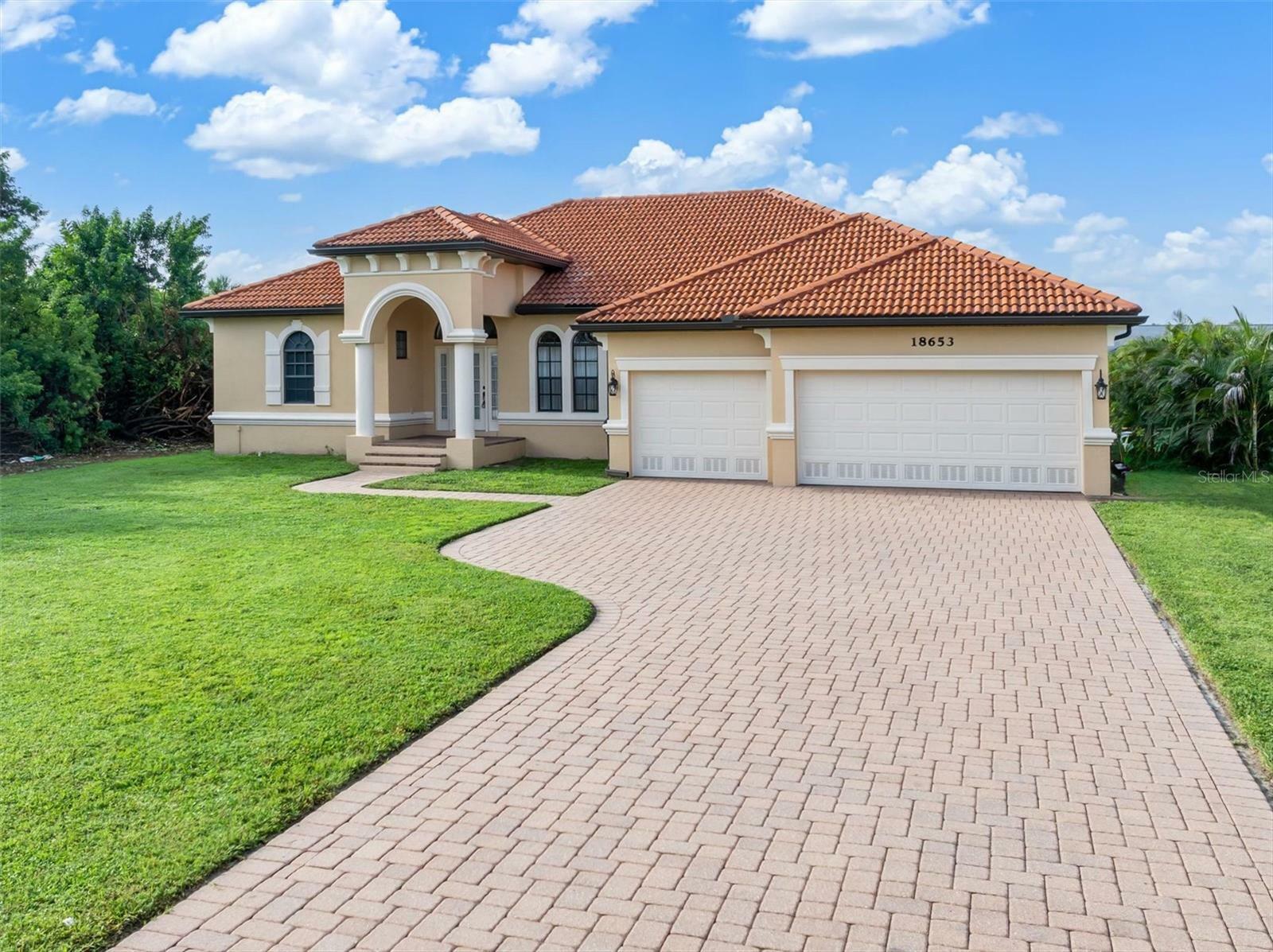 Property Photo:  18653 Ohara Drive  FL 33948 