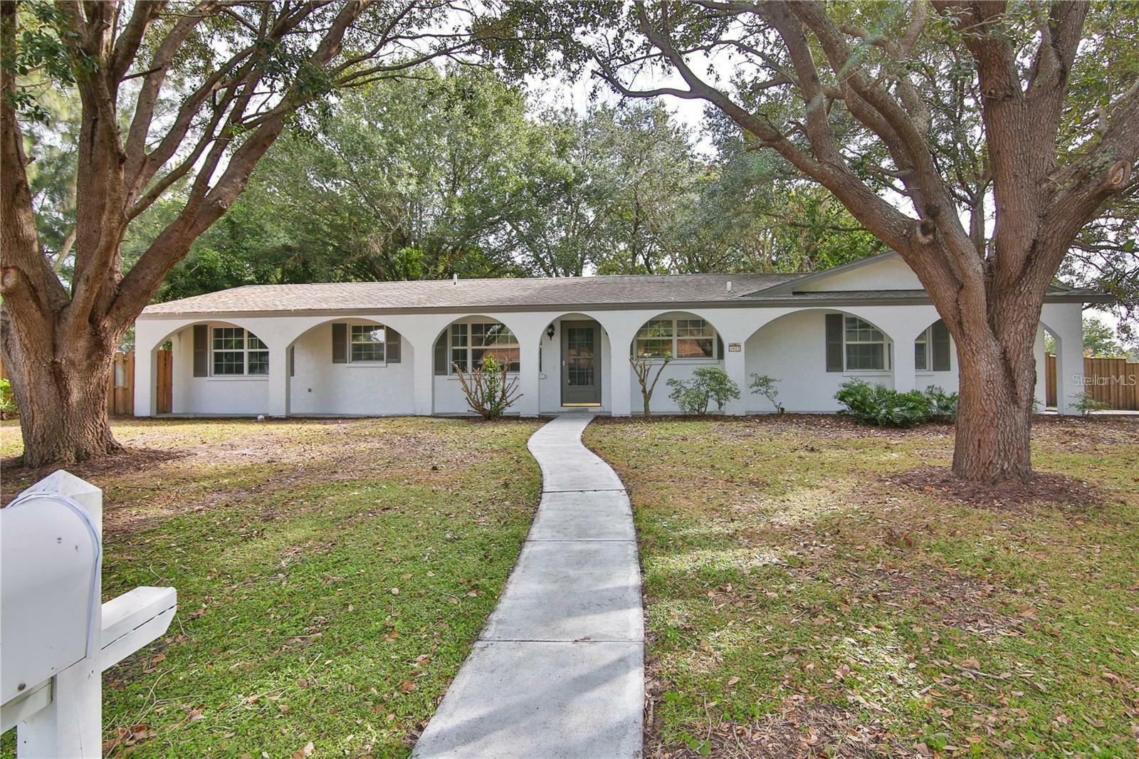 Property Photo:  2912 Pinecrest Way  FL 34239 