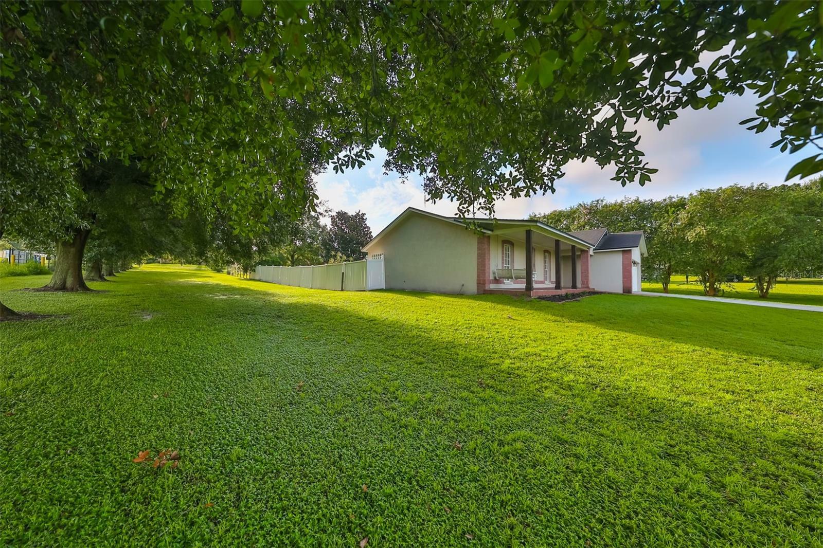 Property Photo:  5625 Myrtice Lane  FL 33810 