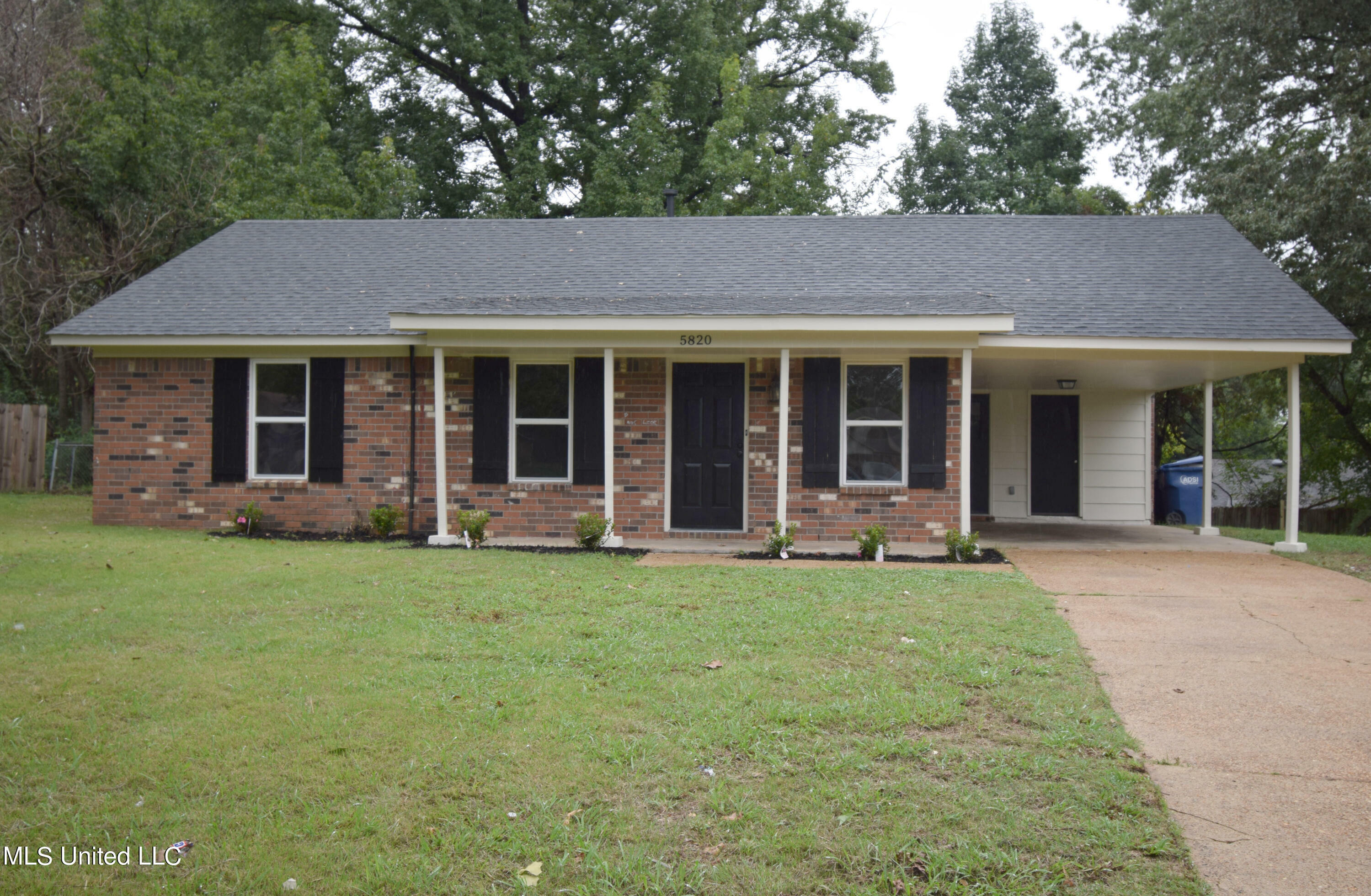 Property Photo:  5820 Gray Cove  MS 38637 