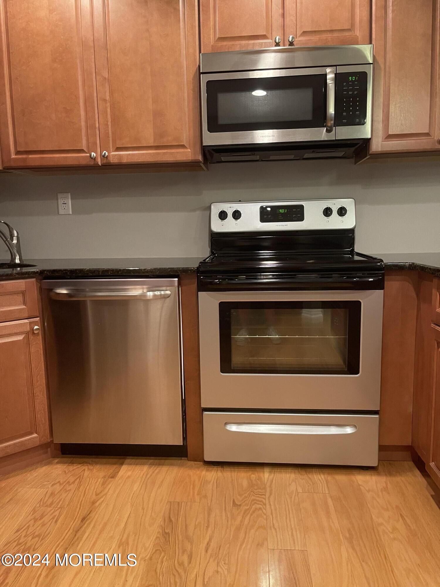 Property Photo:  16 Rutland Court  NJ 07701 