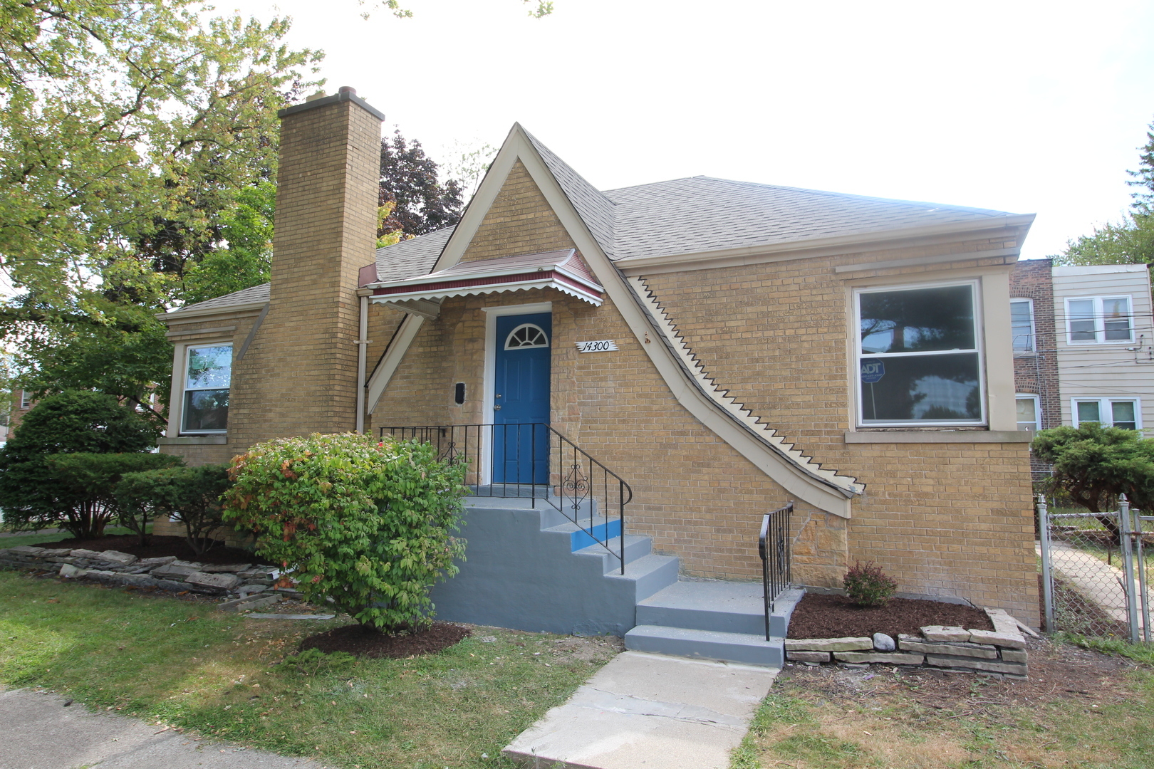 Property Photo:  14300 S Parnell Avenue  IL 60827 