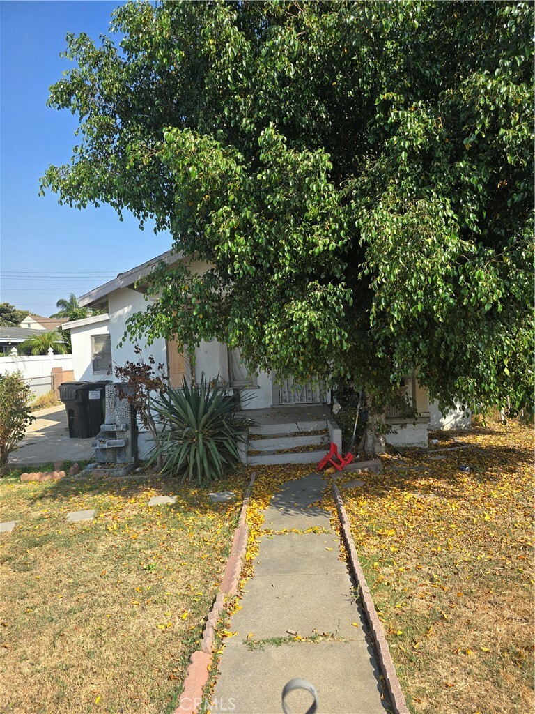 Property Photo:  722 Belden Avenue  CA 90022 