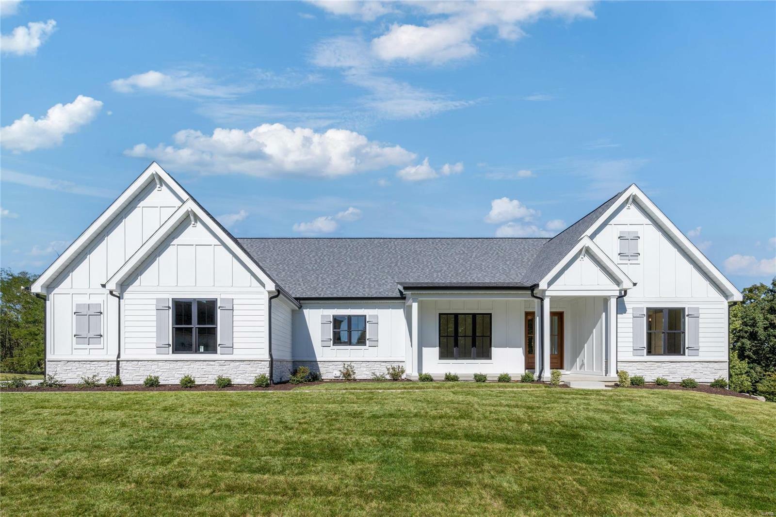 Property Photo:  17917 Homestead Bluffs Drive  MO 63005 