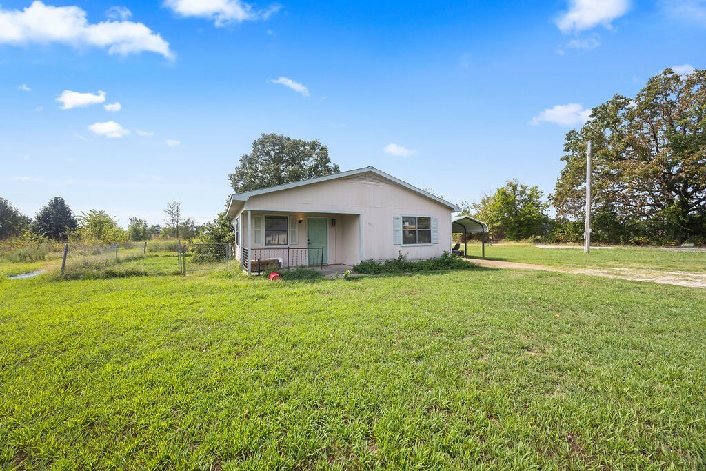 Property Photo:  1117 SW Dallas Street  AR 72736 