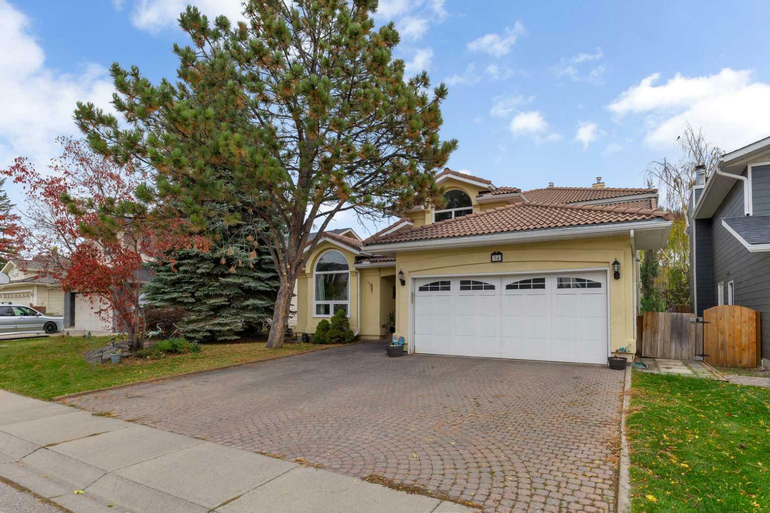 Property Photo:  34 Sun Harbour Way SE  AB T2X 3C6 