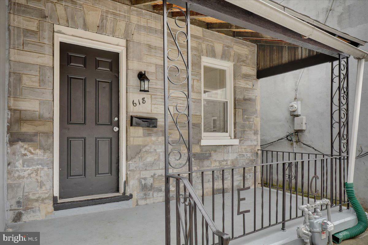 Property Photo:  618 Lafayette Street  PA 17603 