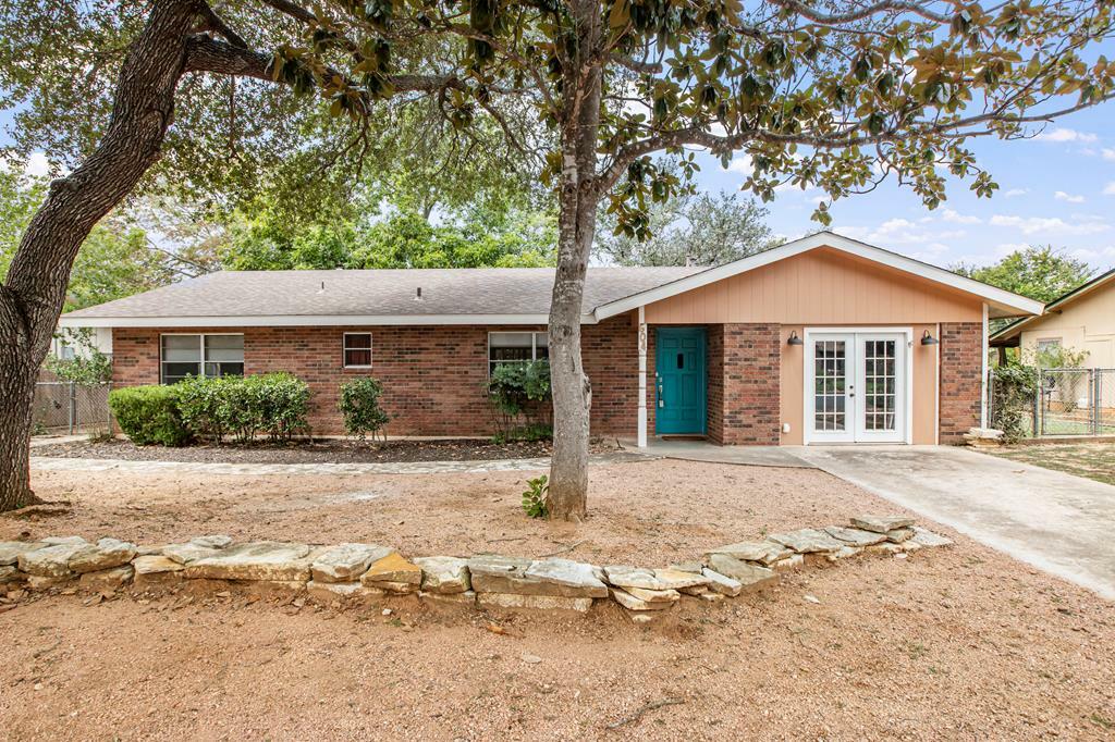 Property Photo:  604 Bowie  TX 78624 