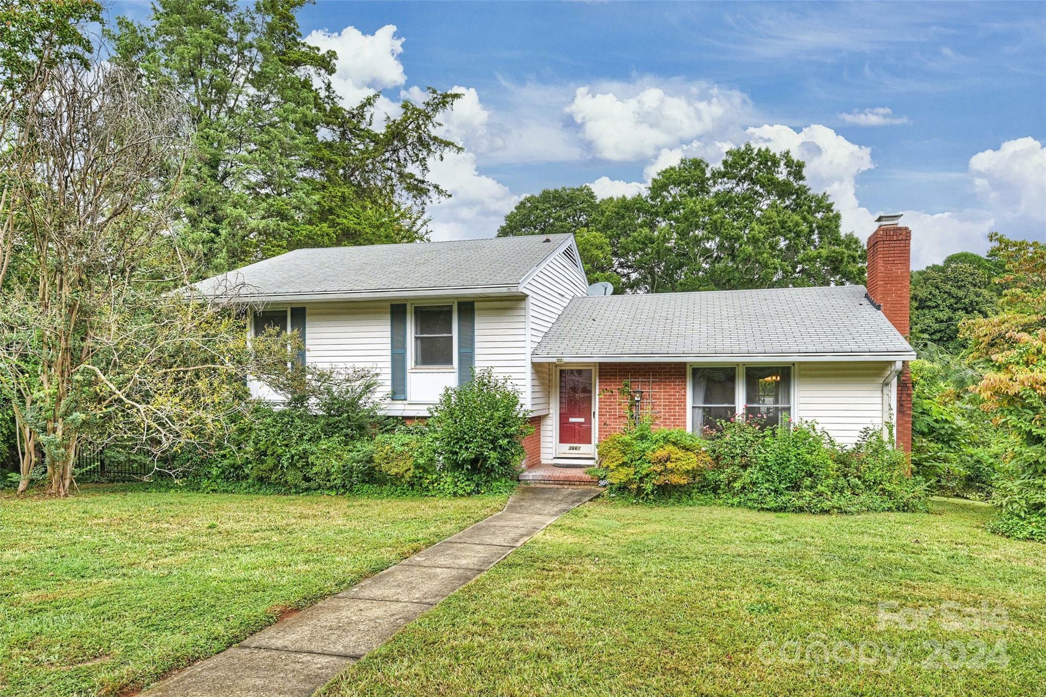 Property Photo:  3661 Annlin Avenue  NC 28209 