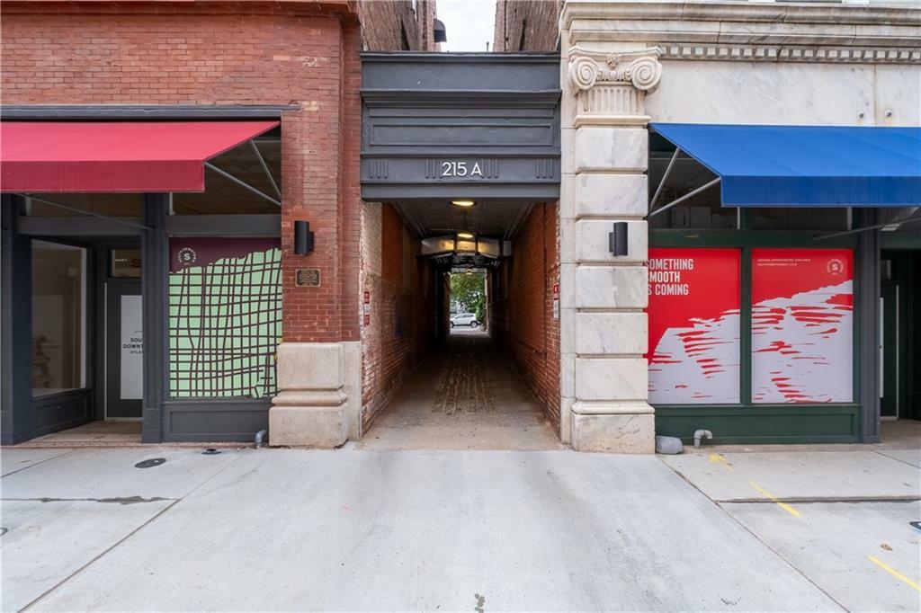 Property Photo: 215 Mitchell Street SW 12 GA 30303