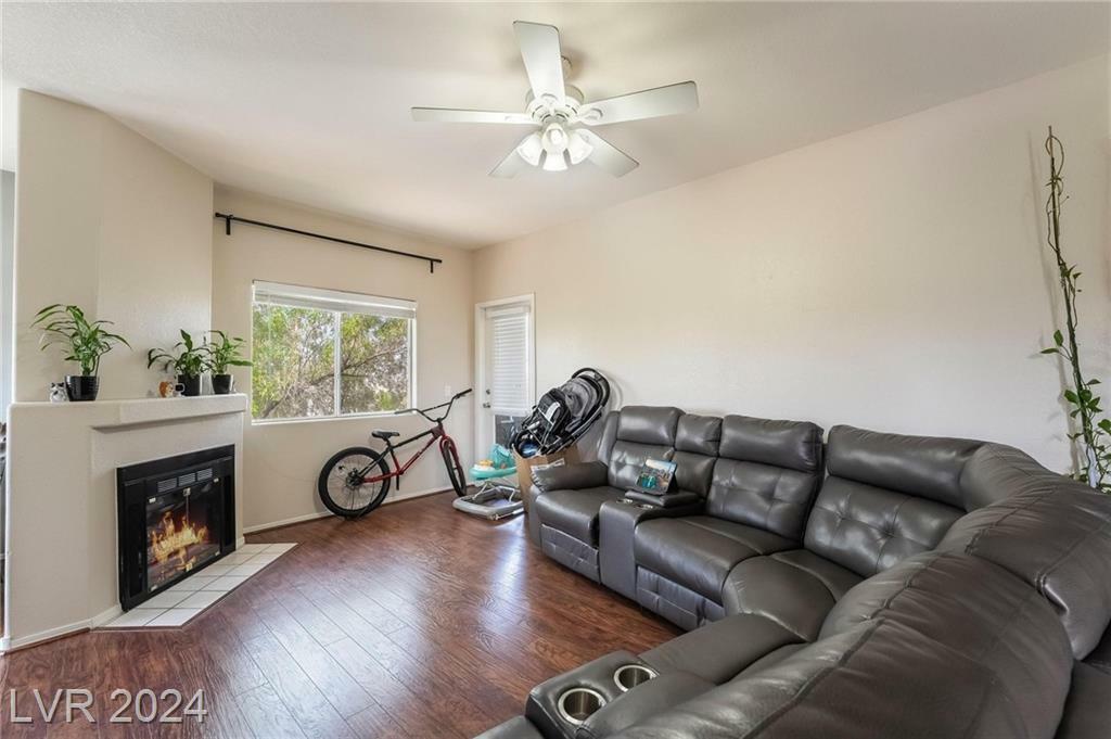 Property Photo:  1050 East Cactus Avenue 2094  NV 89183 