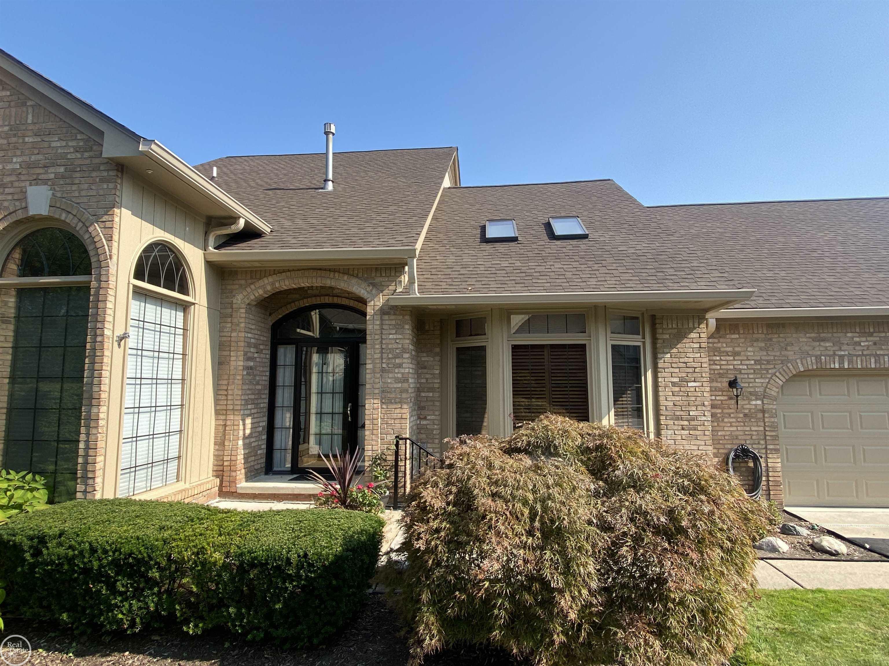 Property Photo:  2135 Clearwood Court  MI 48316 