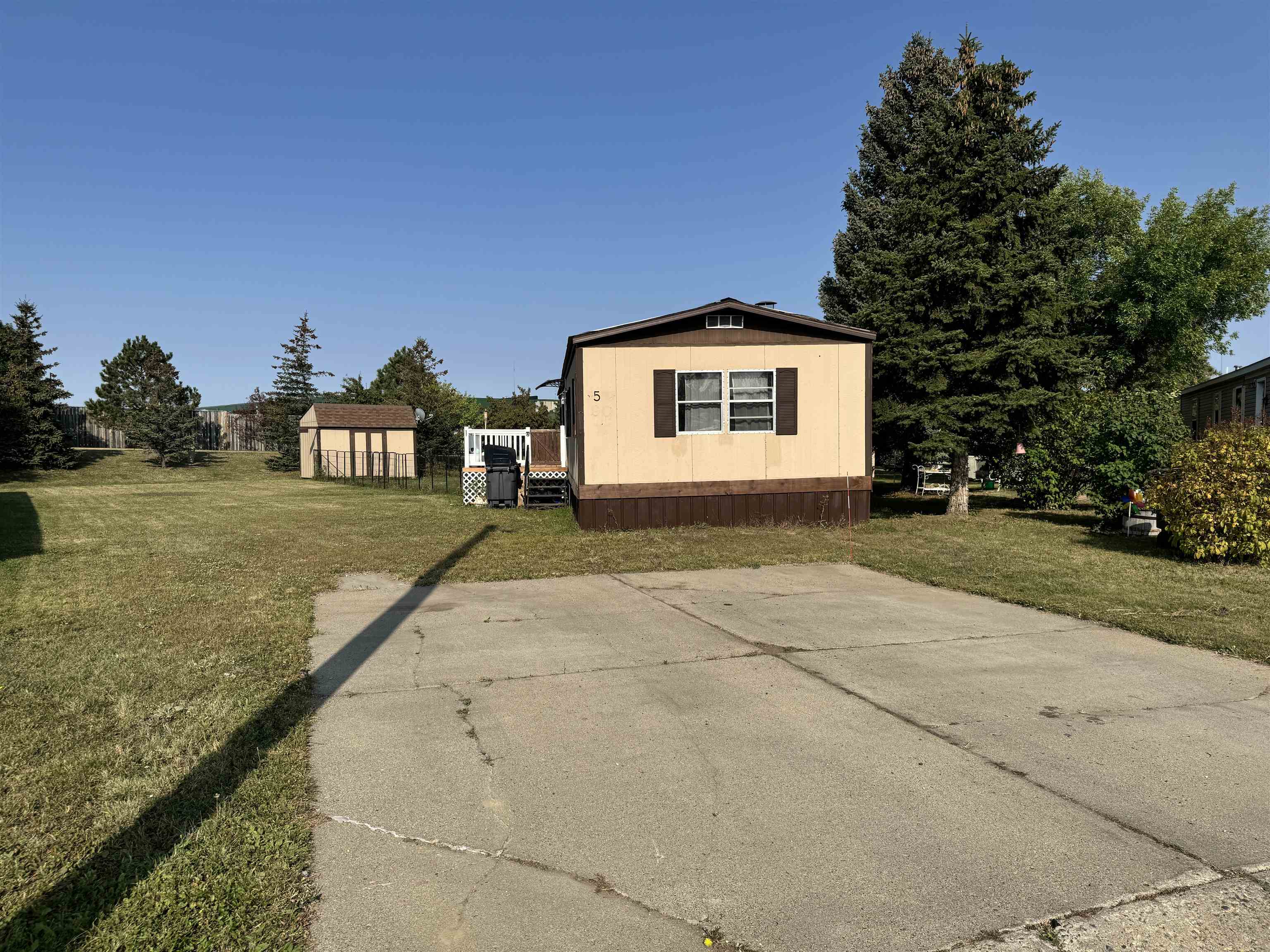 Property Photo:  405 SE 31st Ave, Lot #5  ND 58701 