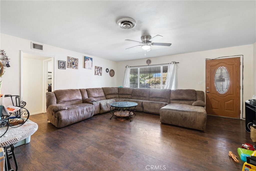 Property Photo:  304 Adams Street  CA 93268 