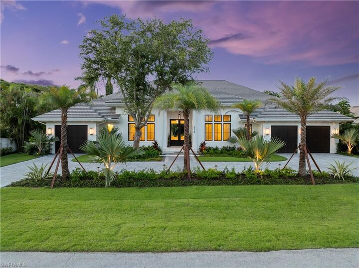 515 Murex Dr  Naples FL 34102 photo