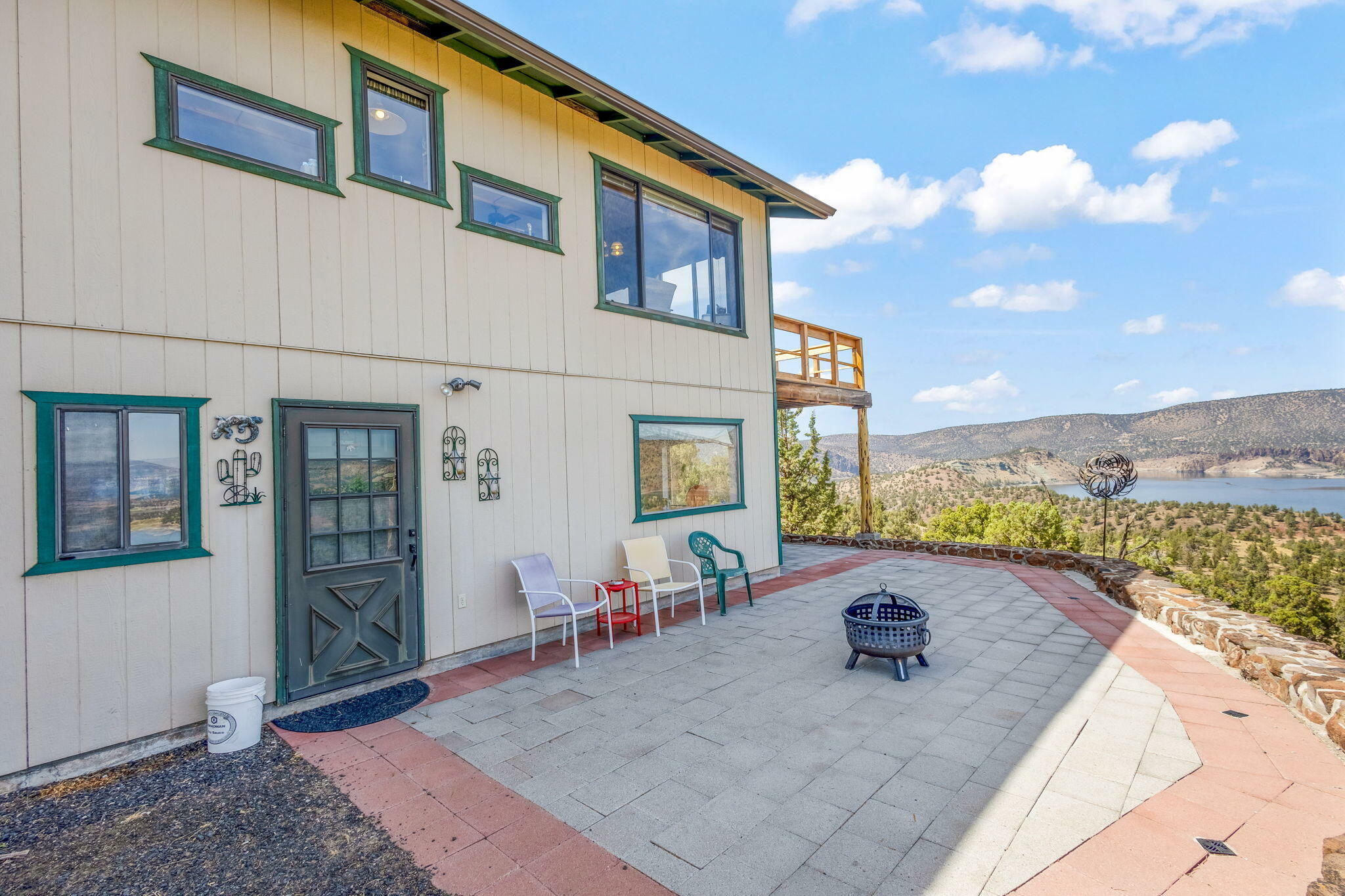 20555 SE Salt Creek Road  Prineville OR 97754 photo