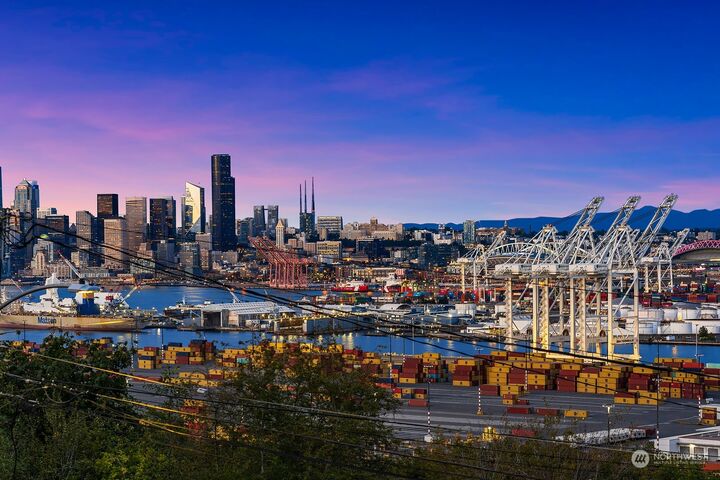 Property Photo:  3303 34th Avenue SW  WA 98126 