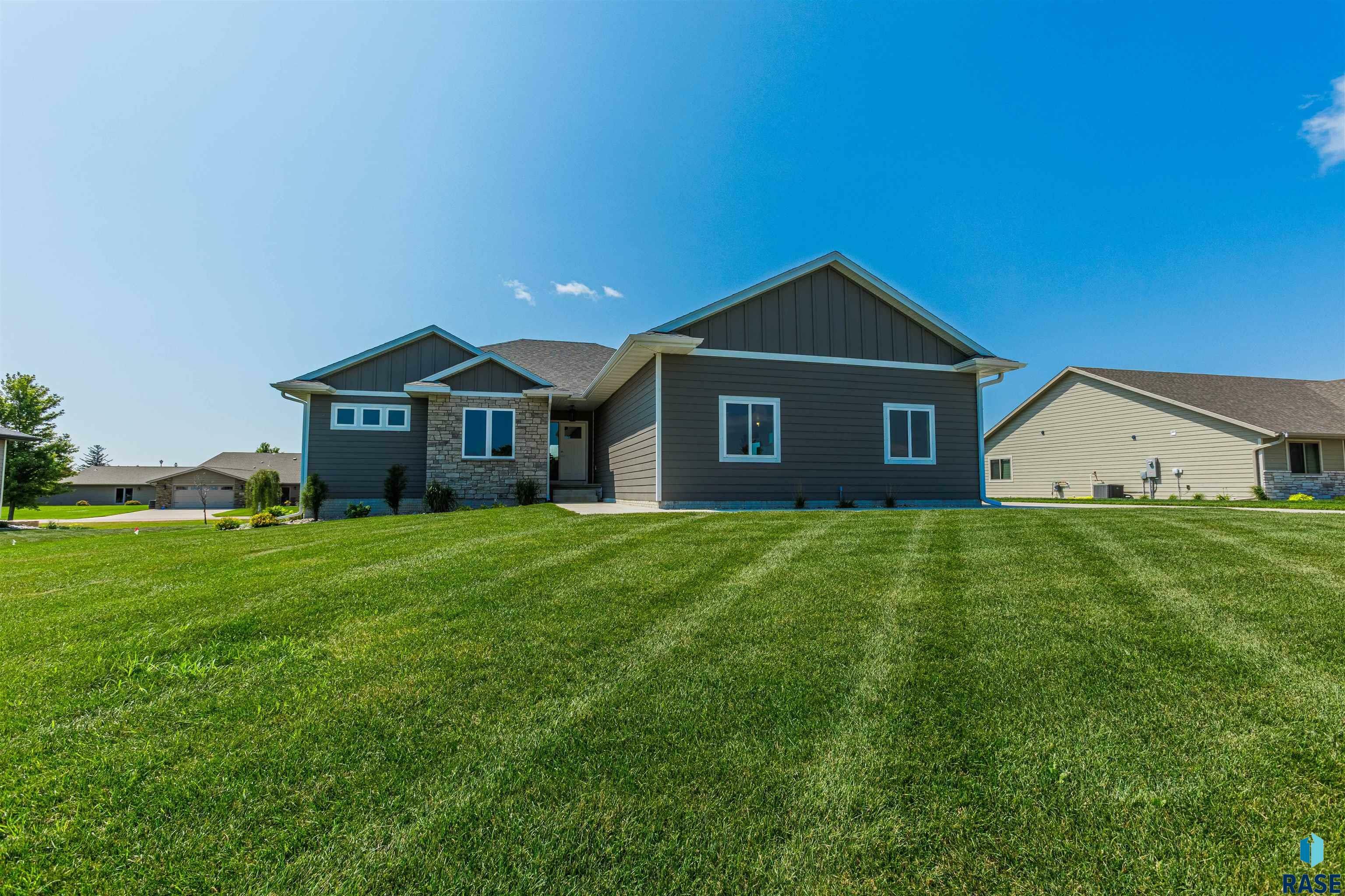 Property Photo: 204 S 15th Ave IA 51246