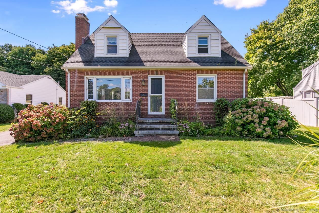 Property Photo:  6 Reynolds Avenue  CT 06405 