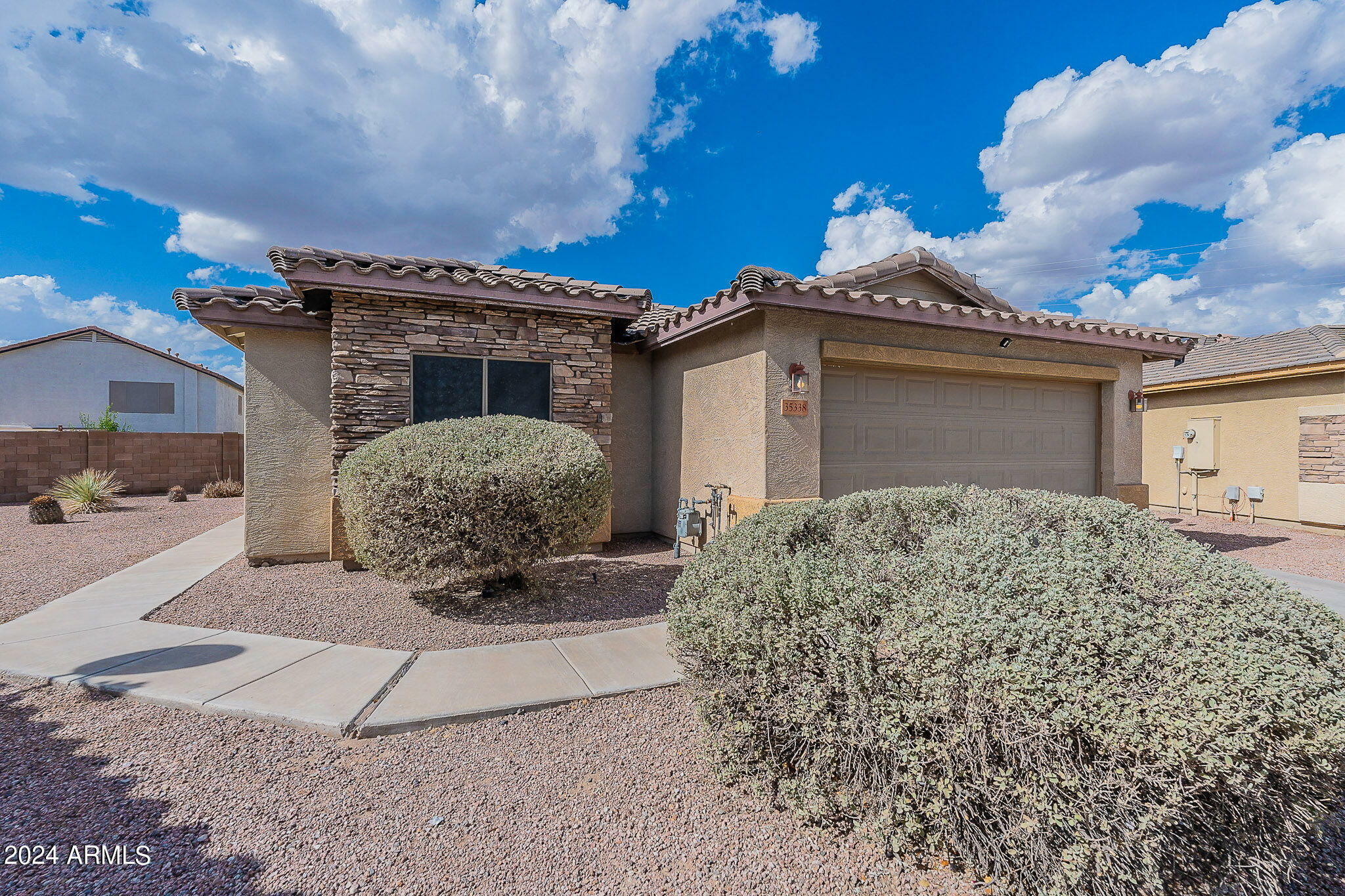 Property Photo:  35338 N Karan Swiss Circle  AZ 85143 