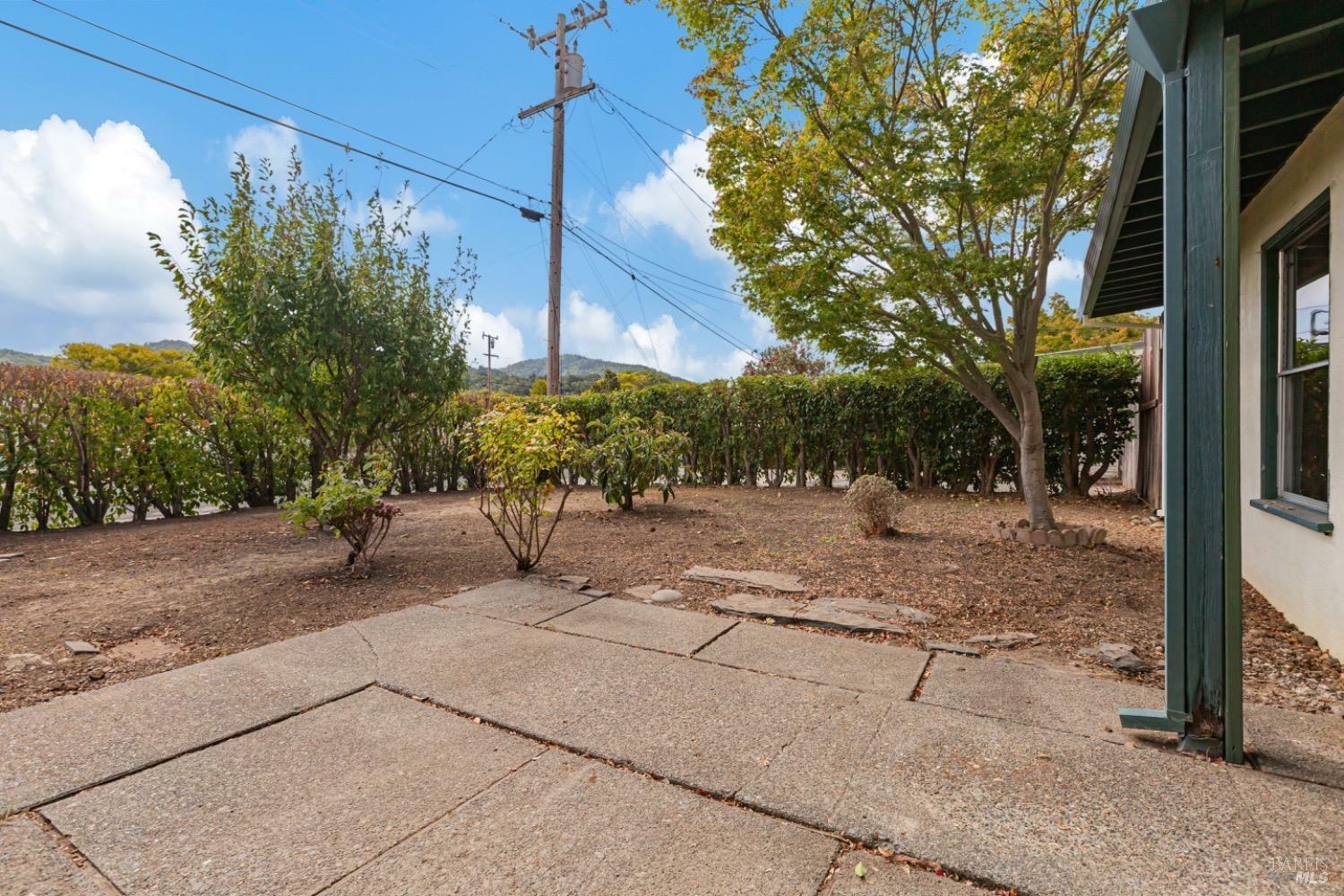 Property Photo:  807 Rincon Way  CA 94903 