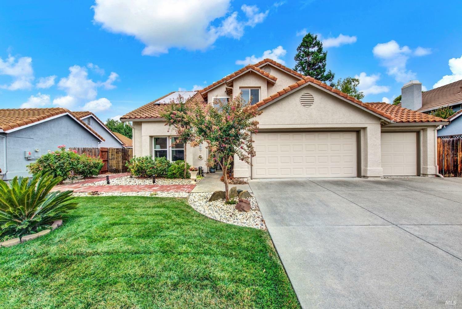 Property Photo:  706 Fox Hollow Way  CA 95687 