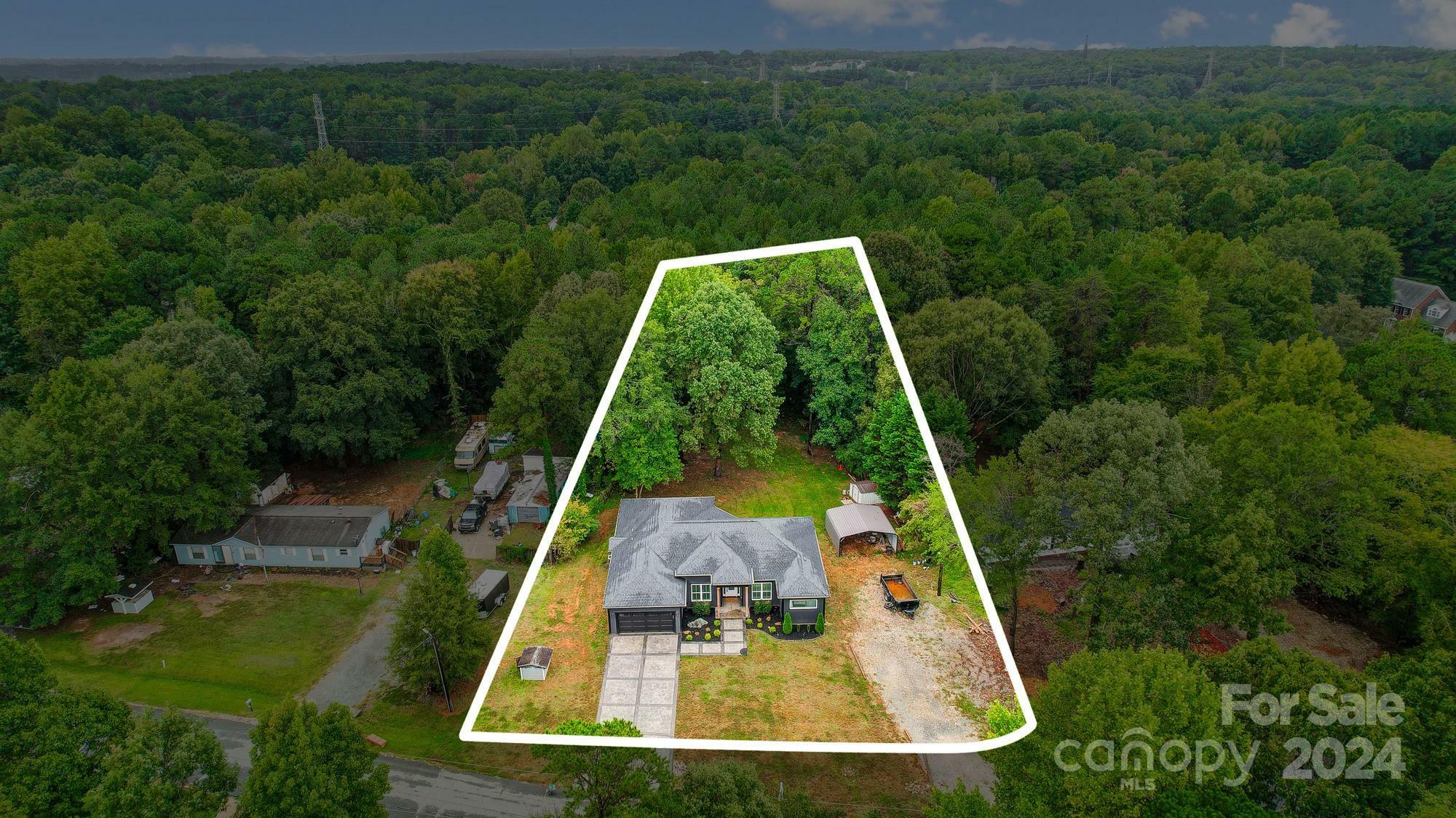 Property Photo:  4114 Eagle Chase Drive  NC 28216 