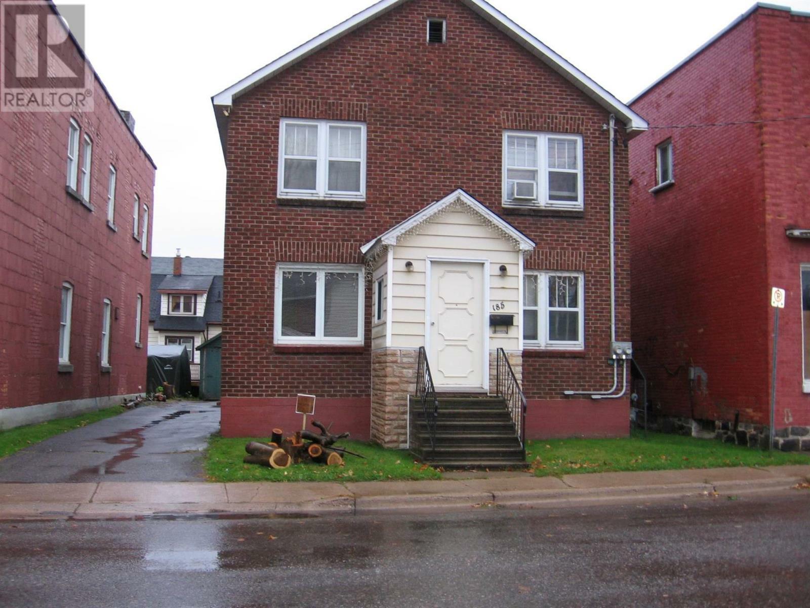 Property Photo:  185 John St  ON P6A 1P3 