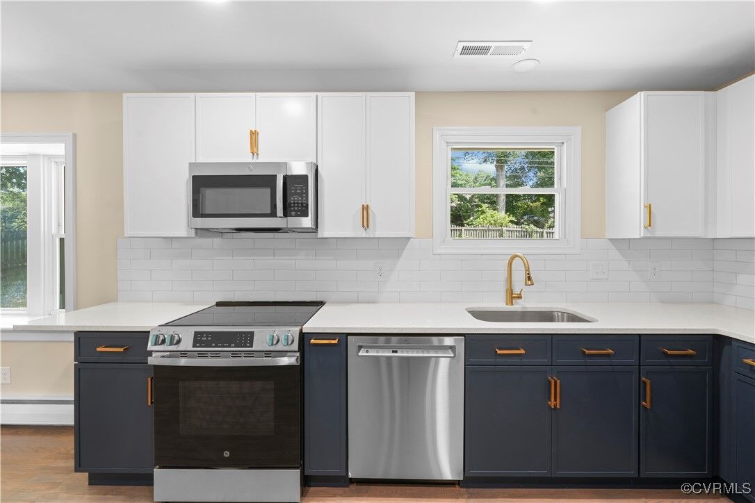 Property Photo: 9524 Ridgefield Road VA 23229