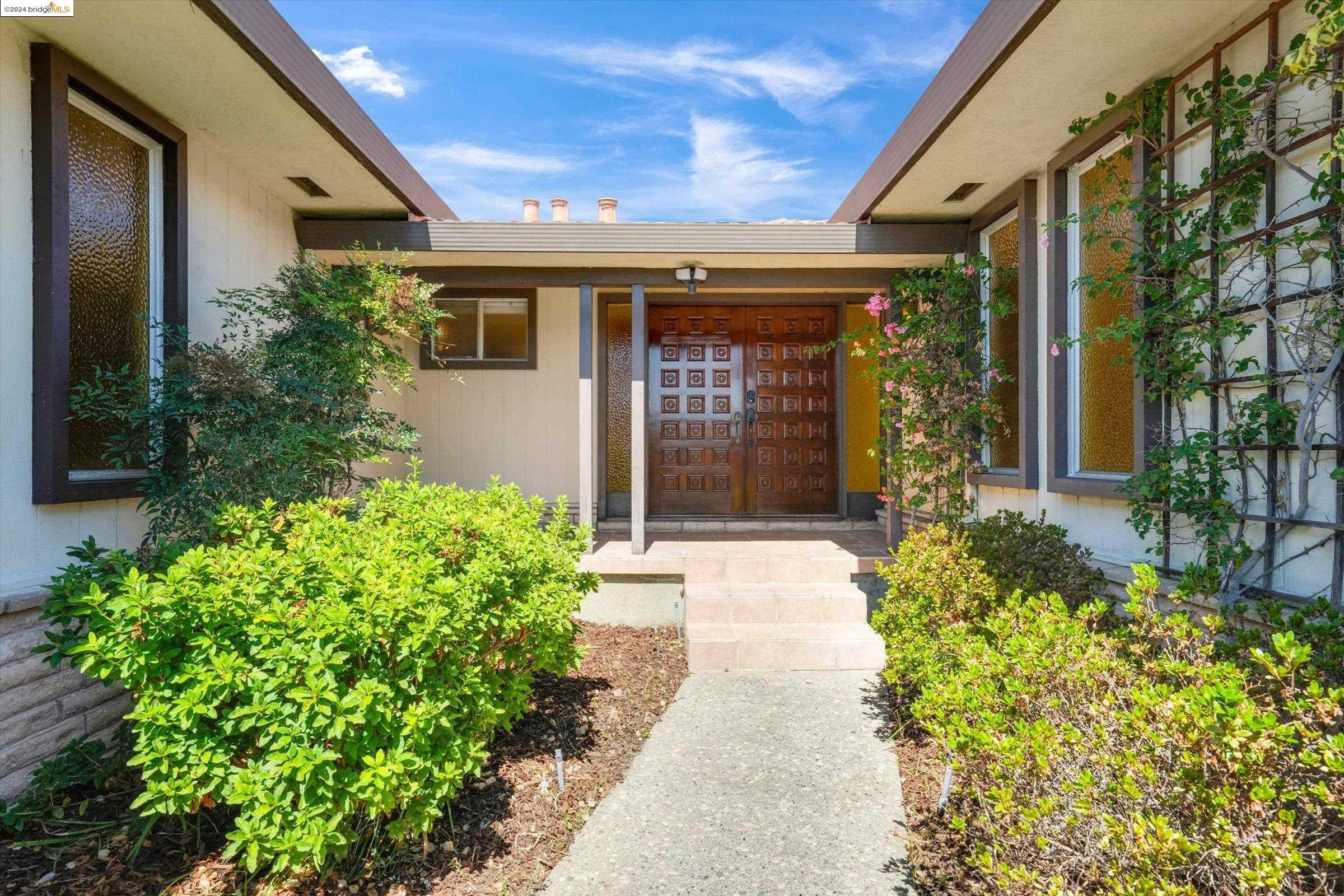 Property Photo:  1814 Marineview Dr  CA 94577 