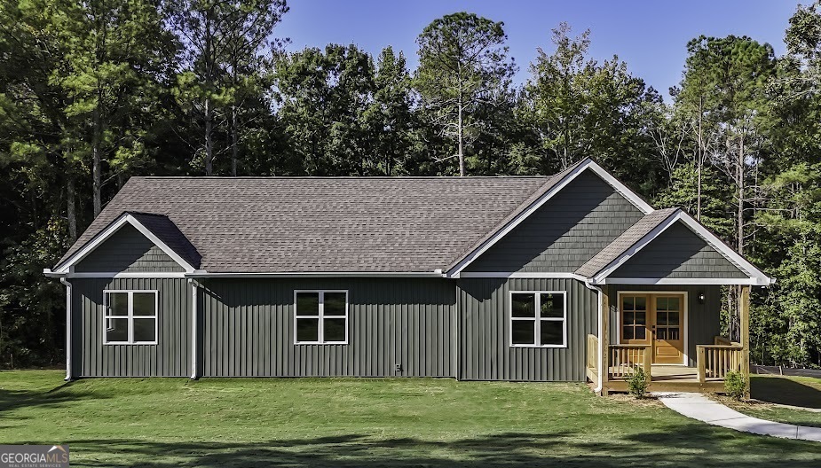 Property Photo: 128 Oak Leaf Drive GA 30116