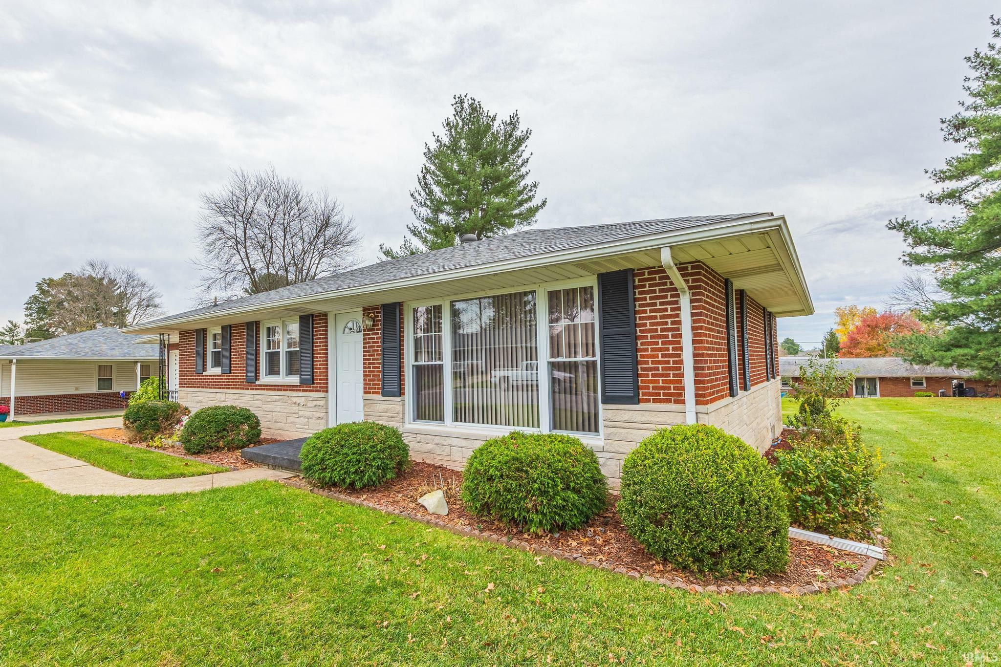 Property Photo:  1126 E Terrace Avenue  IN 47546 