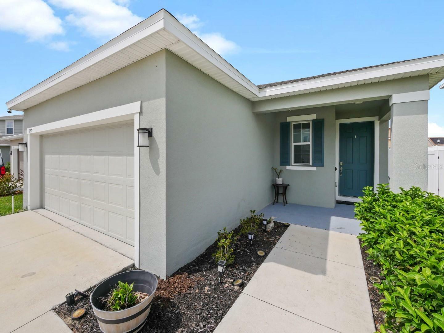 Property Photo:  1229 Forest Gate Circle  FL 33844 