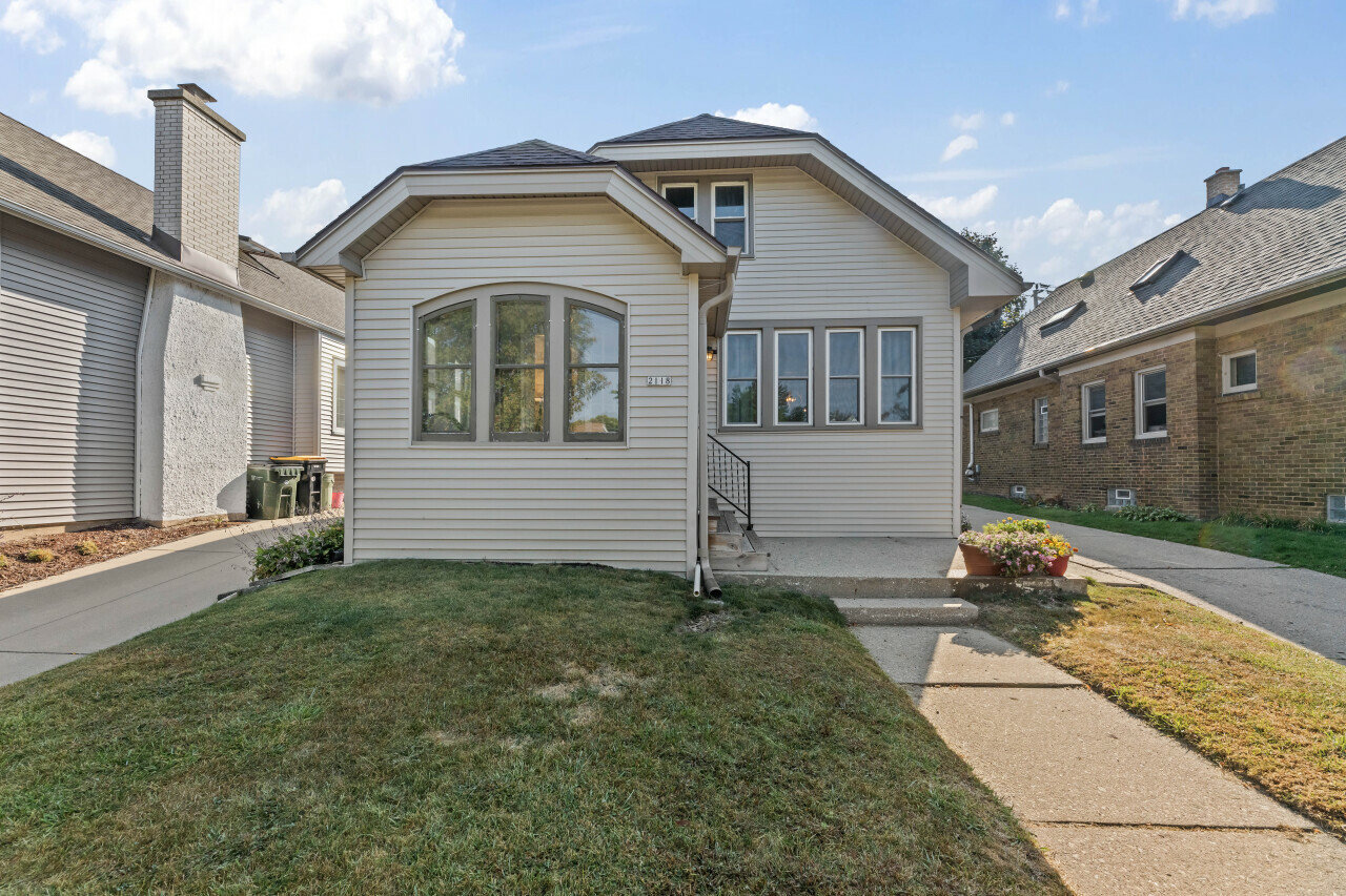 Property Photo:  2118 N 61st St  WI 53213 